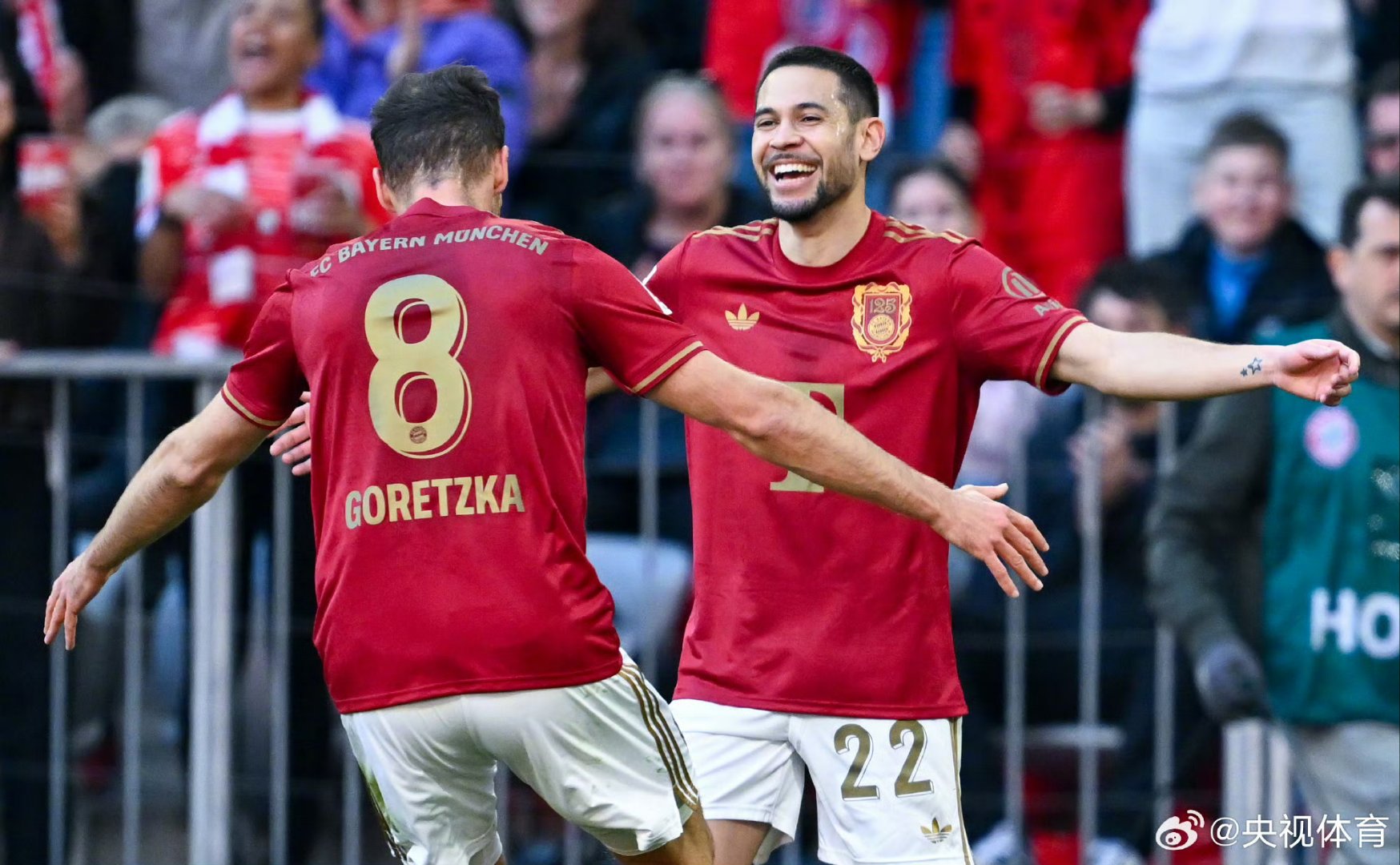 费耶诺德客场告捷，荷甲排名持续攀升(费耶诺德主场)