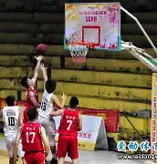 攻守两端发力,球队全面压制对手(足球全场压制) 攻守两端发力,球队全面压制对手(足球全场压制)